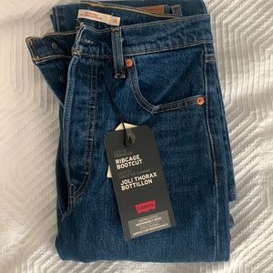 Levi’s bootcut ribcage jeans